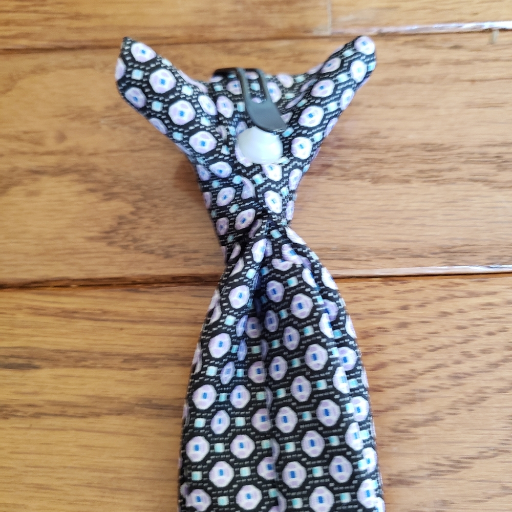 Boys clip on tie - Picture 3 of 4